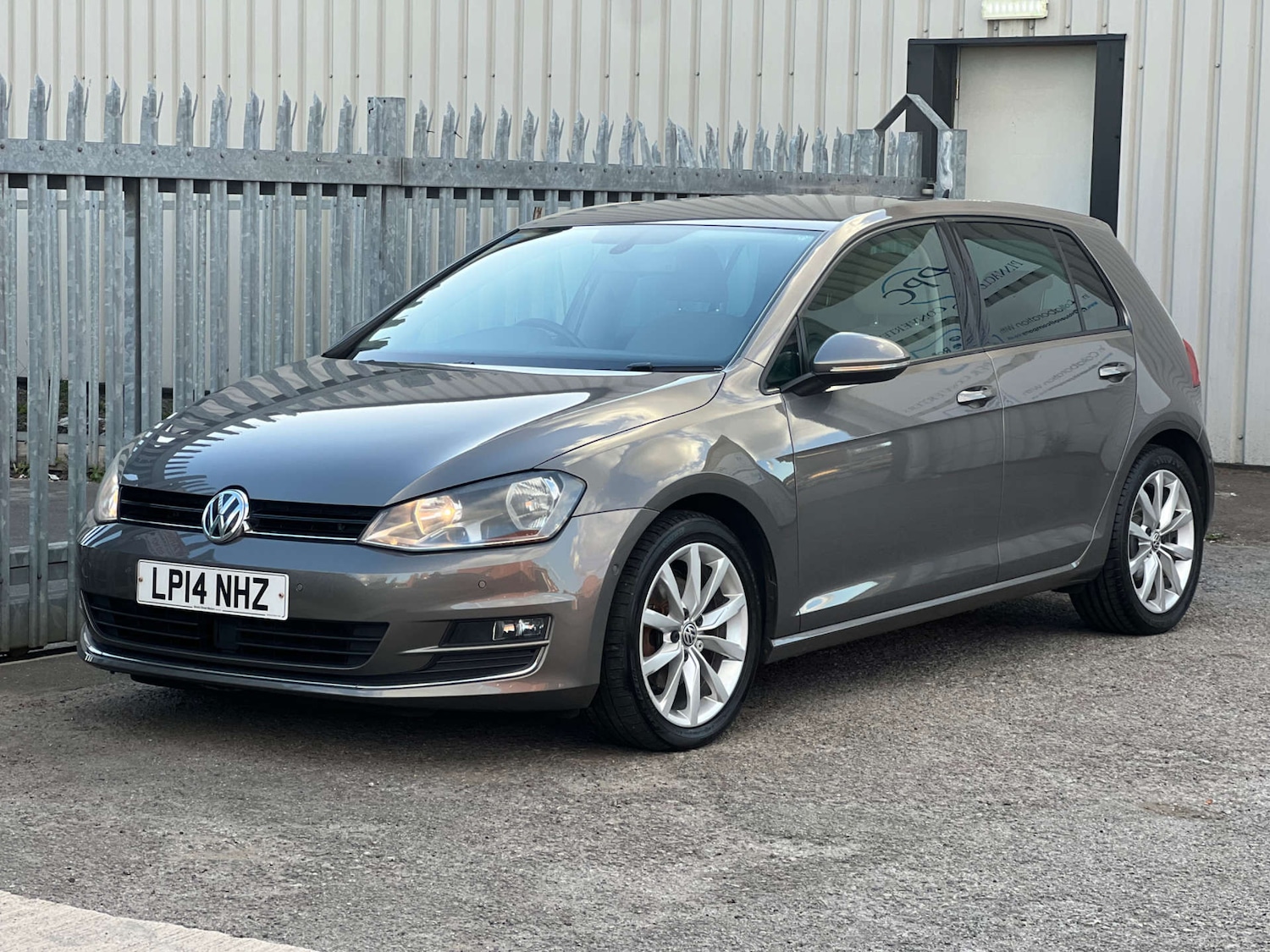 Used Volkswagen Golf 2014 for sale - 76601540: Photo 5