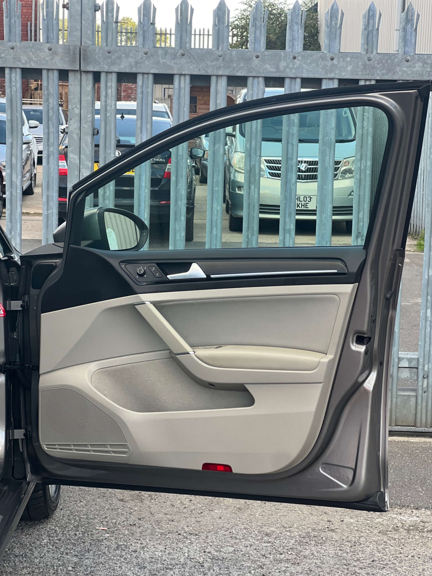 Used Volkswagen Golf 2014 for sale - 76601540: Photo 56