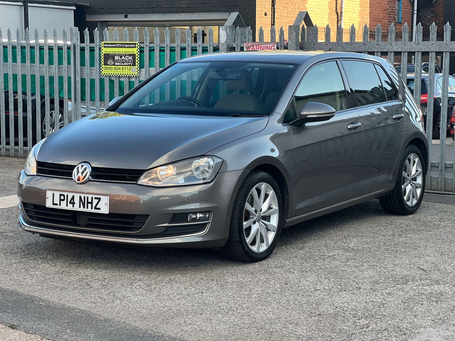 Used Volkswagen Golf 2014 for sale - 76601540: Photo 7