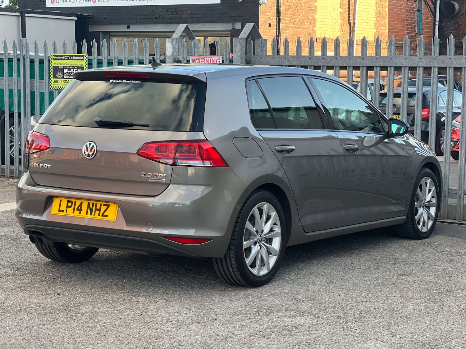 Used Volkswagen Golf 2014 for sale - 76601540: Photo 9