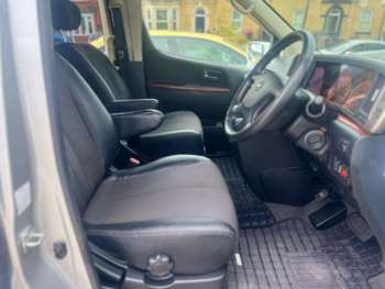Used Nissan Elgrand  for sale - 74588876: Photo