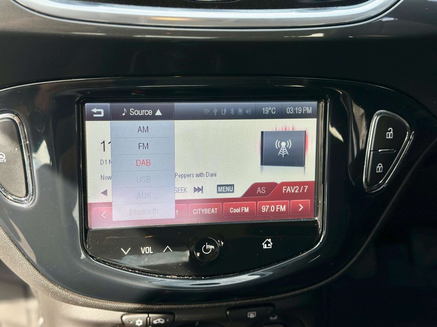 Used Vauxhall Corsa 2015 for sale - 76278106: Photo 15