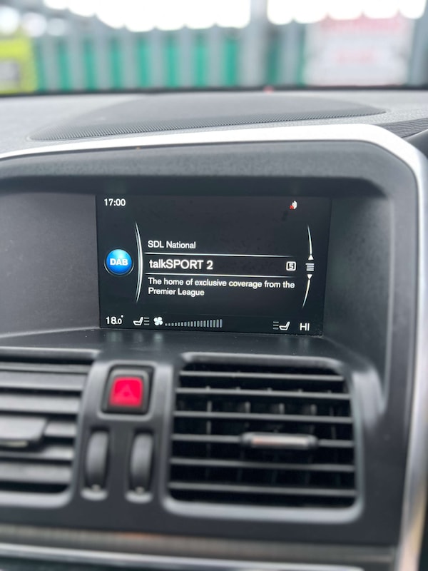 Used Volvo XC60 2015 for sale - 76304416: Photo 35