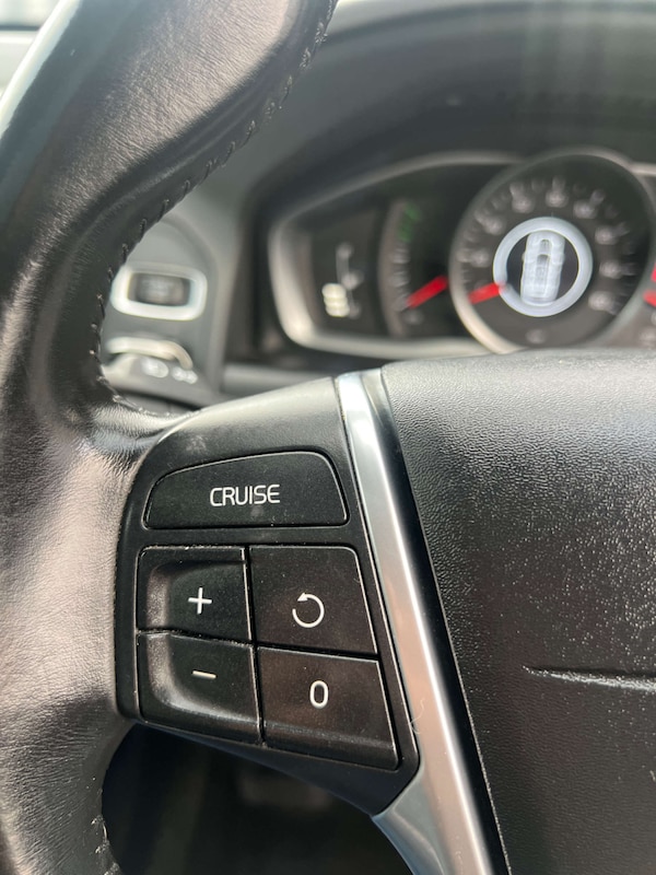 Used Volvo XC60 2015 for sale - 76304416: Photo 40