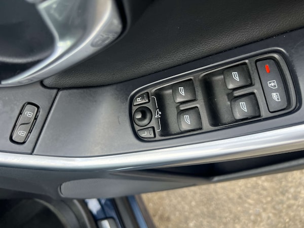 Used Volvo XC60 2015 for sale - 76304416: Photo 46