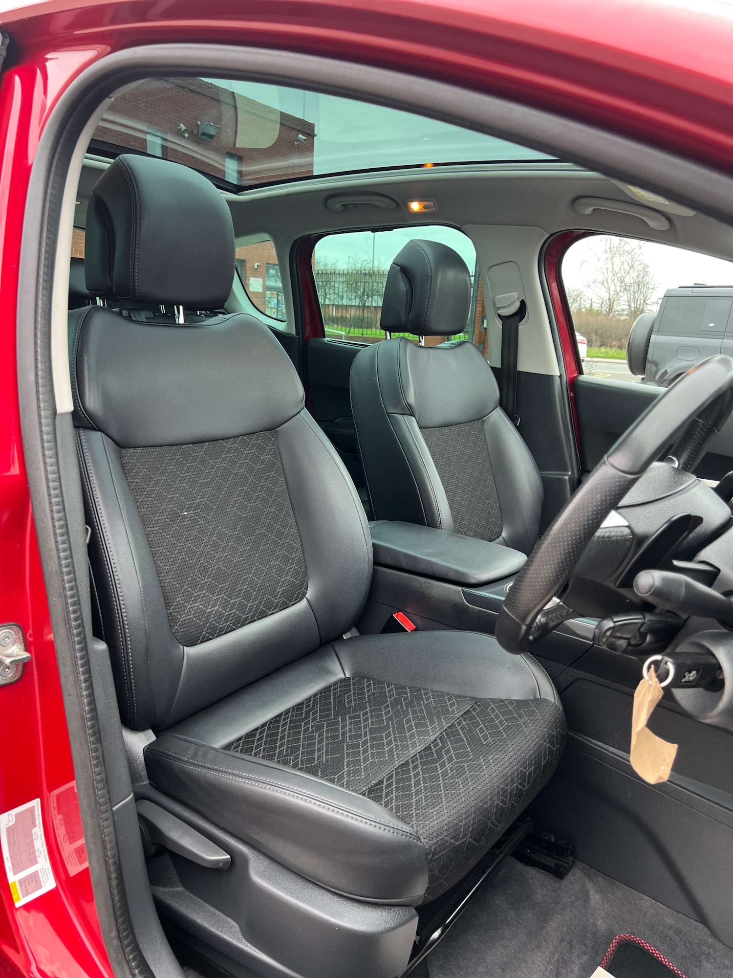 Used Peugeot 3008 2015 for sale - 77850644: Photo 2