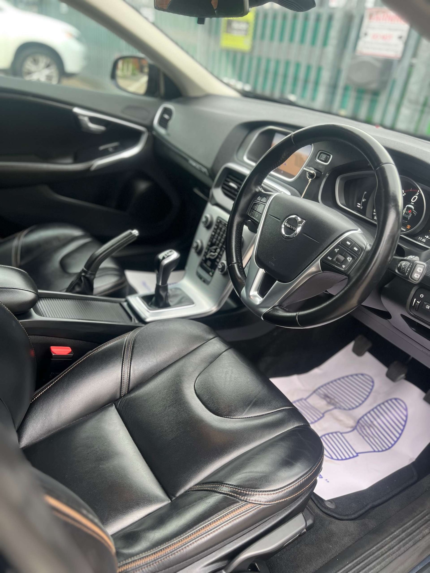 Used Volvo V40 2017 for sale - 77003494: Photo 14