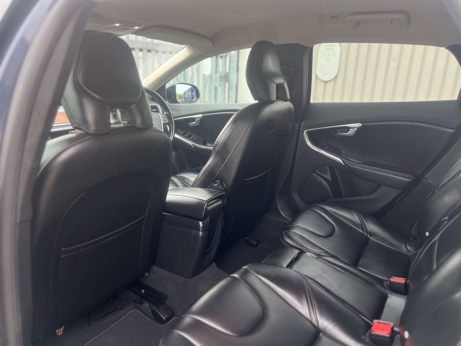 Used Volvo V40 2017 for sale - 77003494: Photo 24