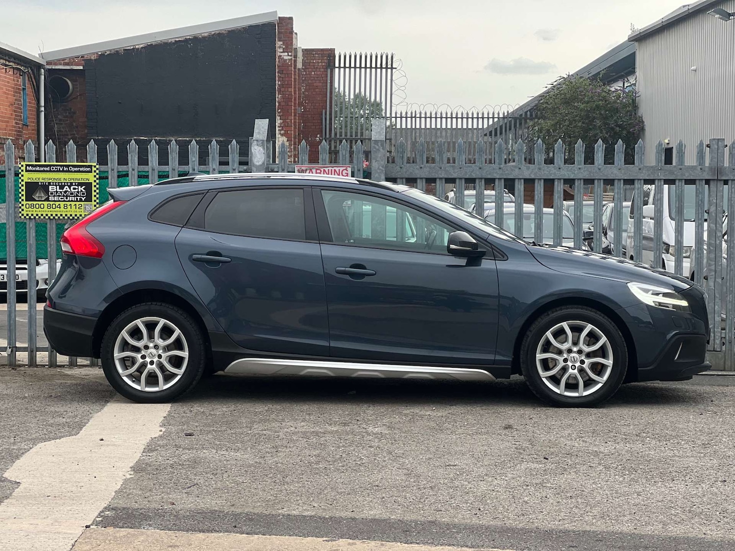 Used Volvo V40 2017 for sale - 77003494: Photo 9