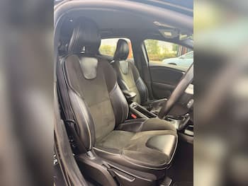 Used Volvo V40 2016 for sale - 79605821: Photo