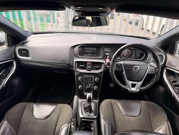 Used Volvo V40 2016 for sale - 79605821: Photo