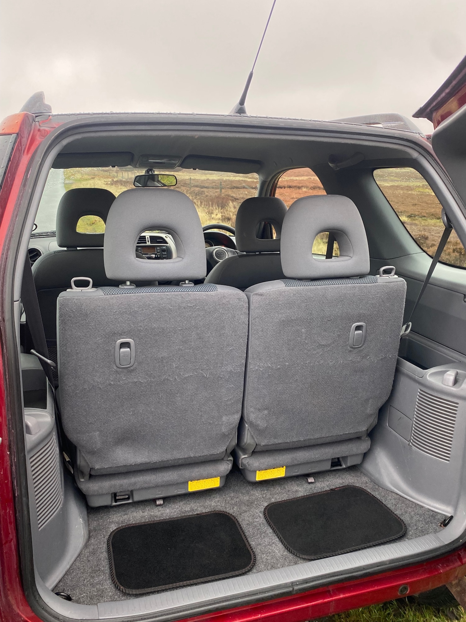 Used Toyota RAV4 2002 for sale - 76380289: Photo 6