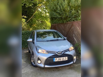 Used Toyota Yaris 2016 for sale - 76127705: Photo