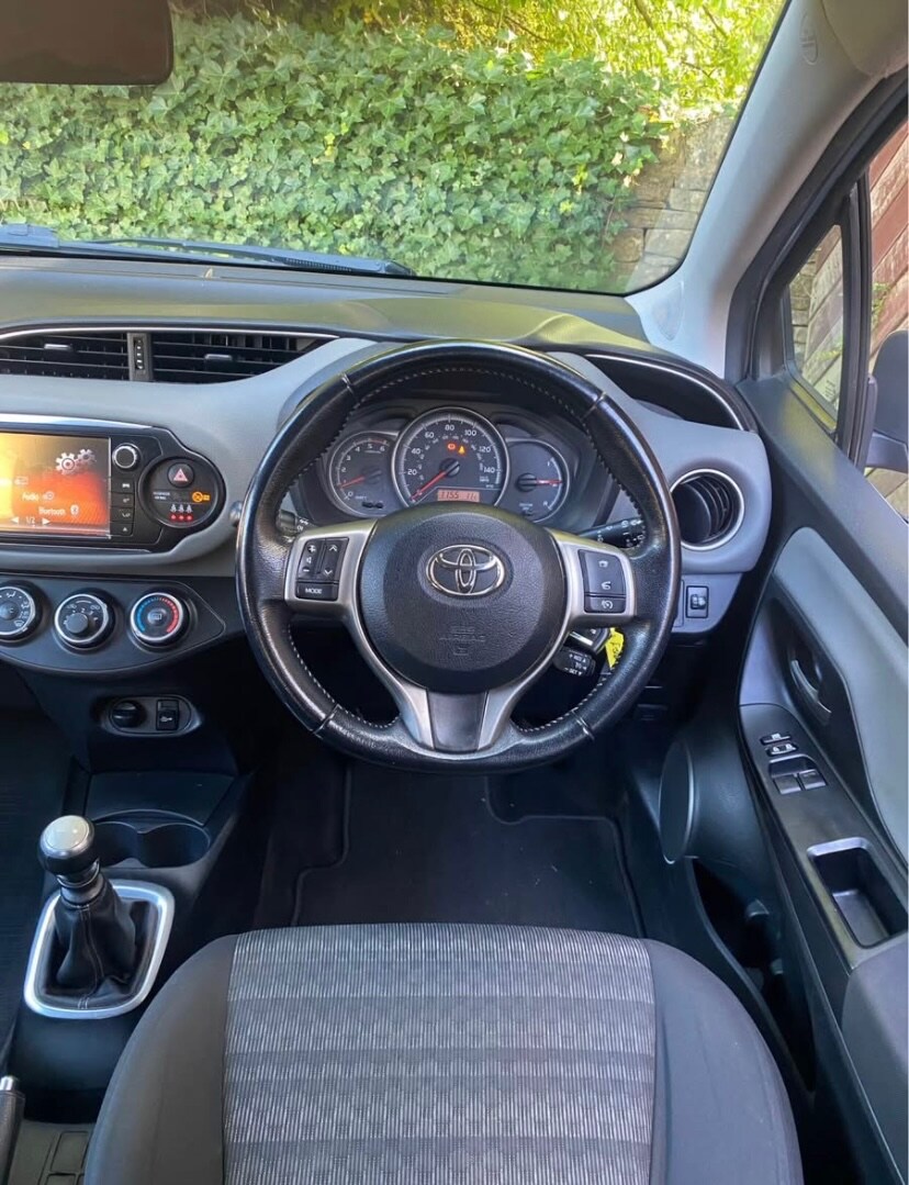 Used Toyota Yaris 2016 for sale - 76127705: Photo 6