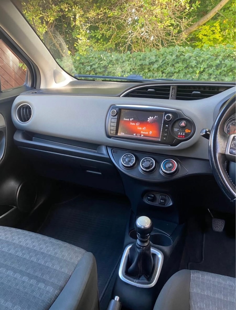 Used Toyota Yaris 2016 for sale - 76127705: Photo 9