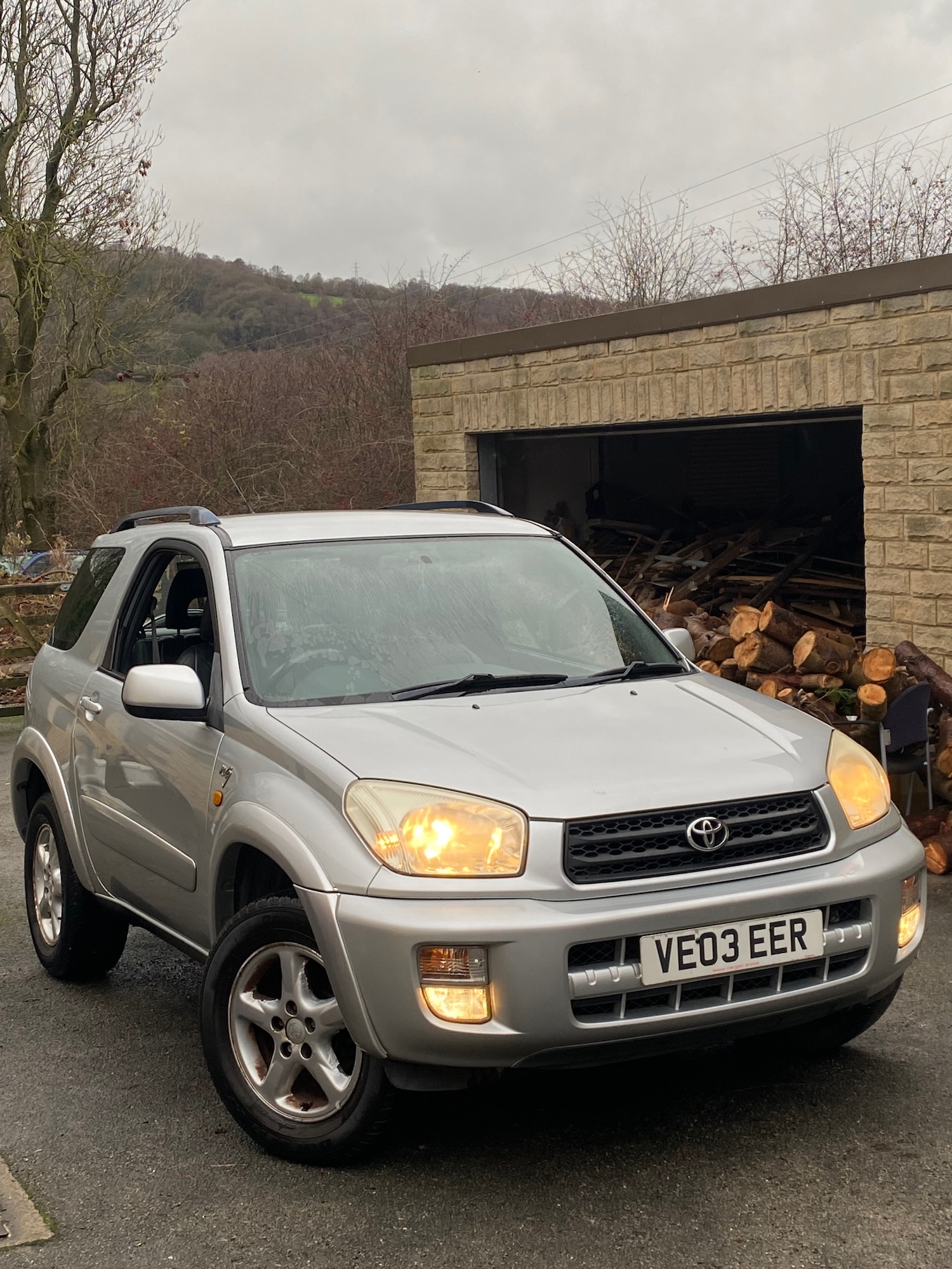 Used Toyota RAV4 2003 for sale - 76979809: Photo 2