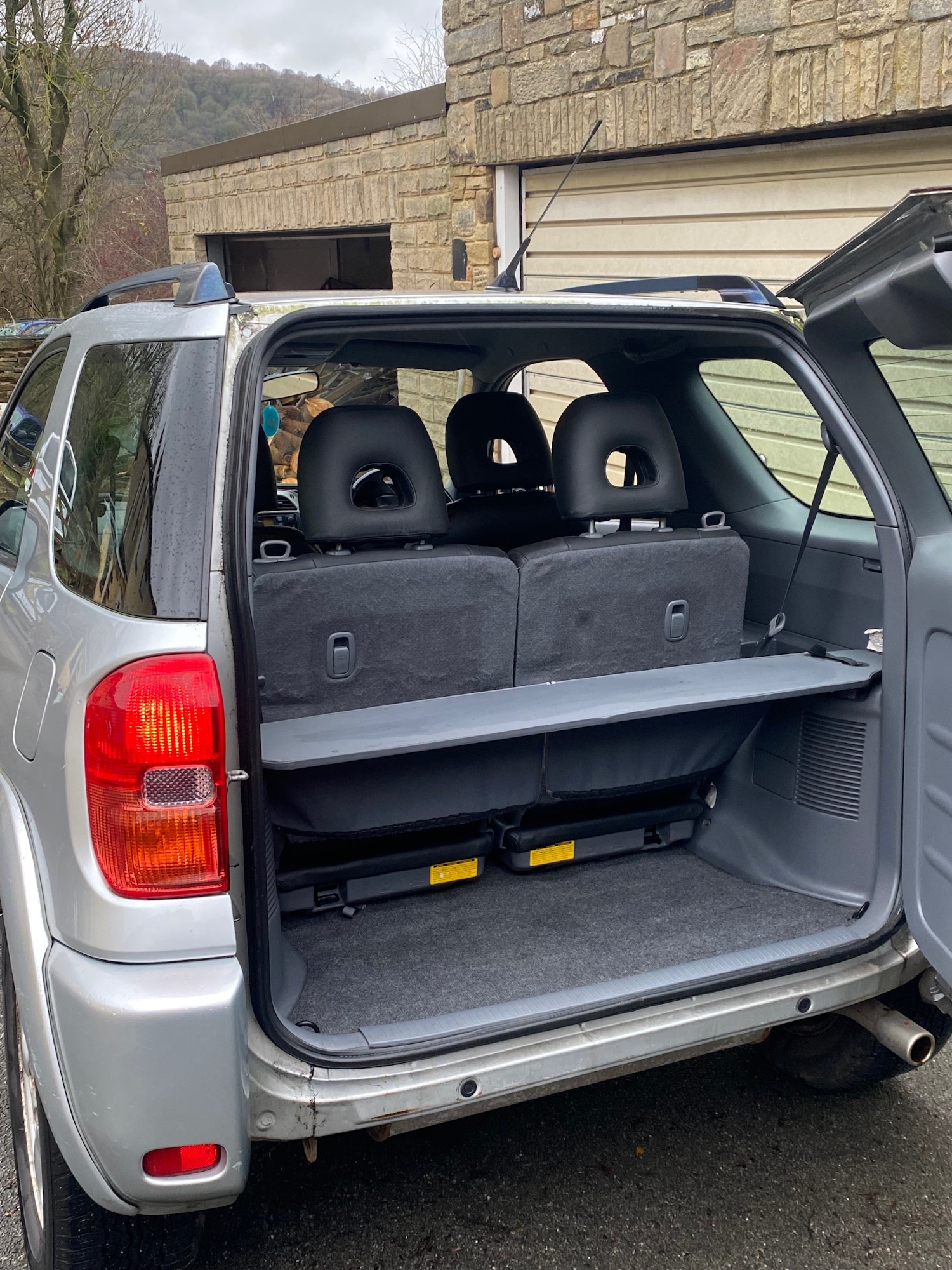 Used Toyota RAV4 2003 for sale - 76979809: Photo 6