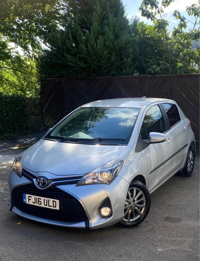 Used Toyota Yaris 2016 for sale - 77112823: Photo 2