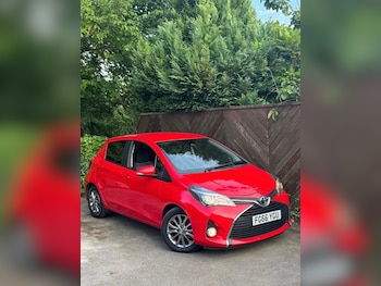 Used Toyota Yaris 2017 for sale - 76127542: Photo