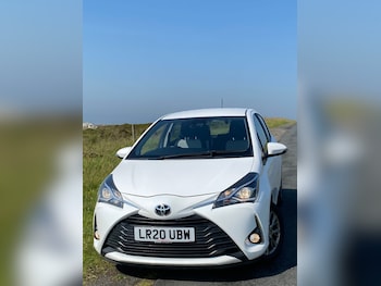 Used Toyota Yaris 2020 for sale - 79025325: Photo
