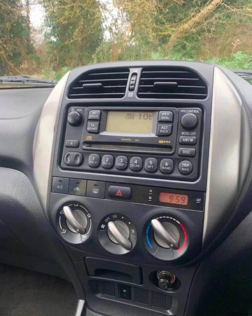 Used Toyota RAV4 2004 for sale - 77701292: Photo 11