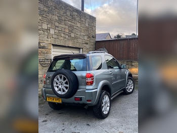 Used Toyota RAV4 2004 for sale - 77210809: Photo