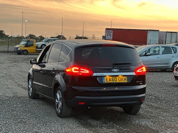 Used Ford S-Max 2010 for sale - 76454968: Photo