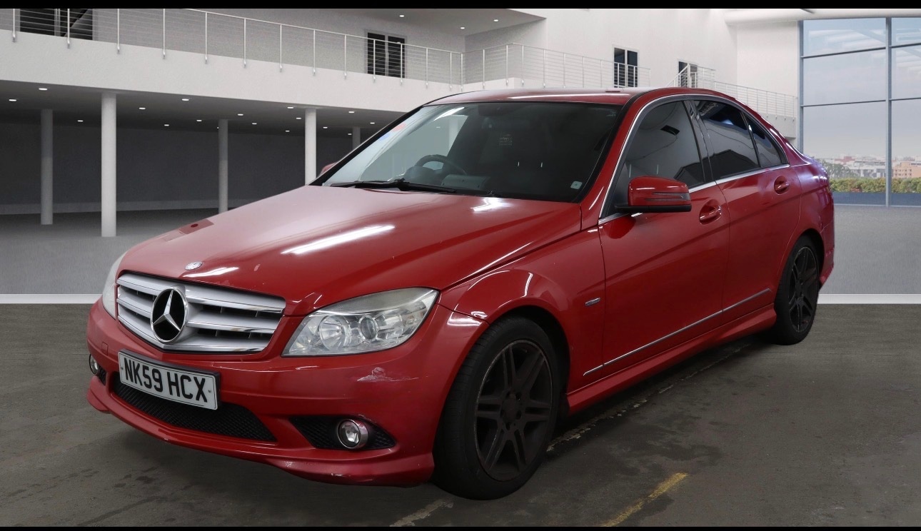 Used Mercedes-Benz C Class 2009 for sale - 77632888: Photo 2
