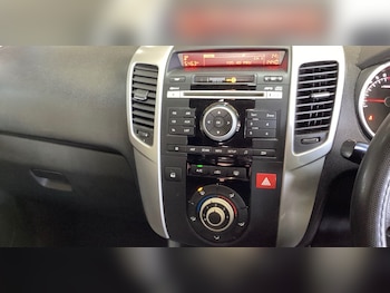 Used Kia Venga 2010 for sale - 77663762: Photo