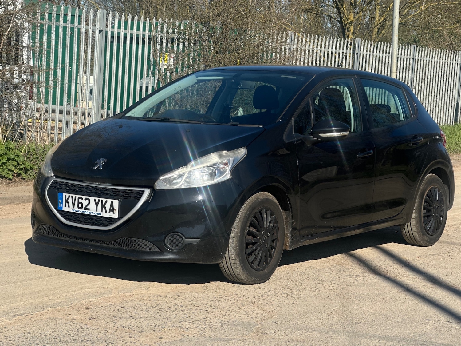 Used Peugeot 208 2012 for sale - 77932965: Photo 3