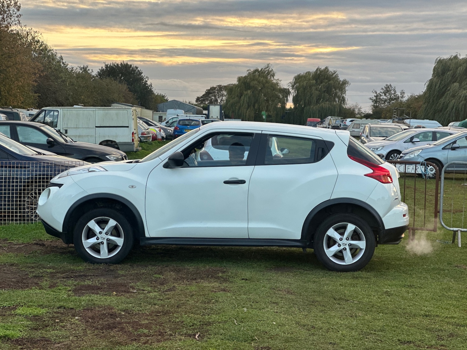 Used Nissan Juke 2010 for sale - 76454806: Photo 8