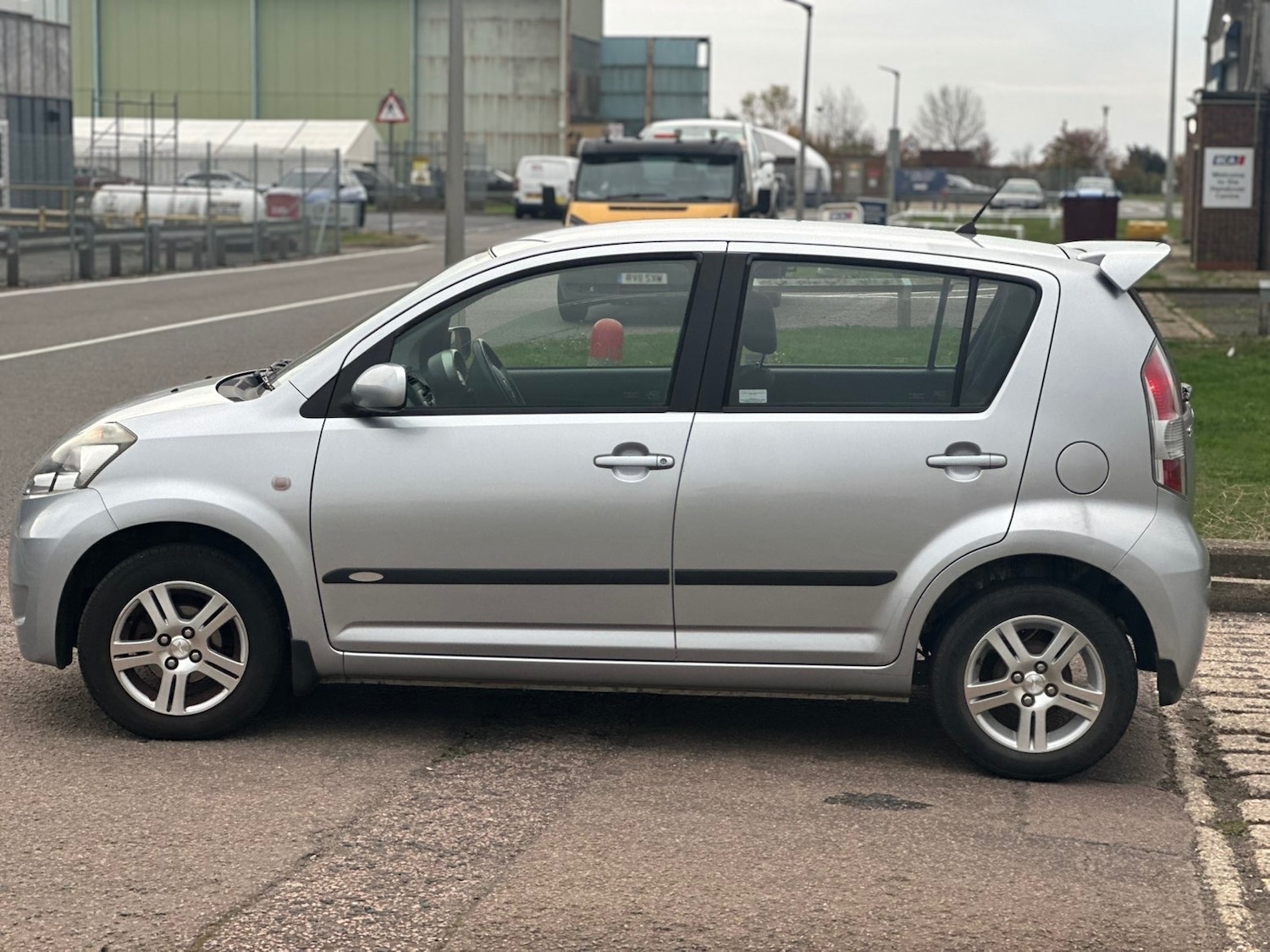 Used Daihatsu Sirion 2008 for sale - 77791669: Photo 4