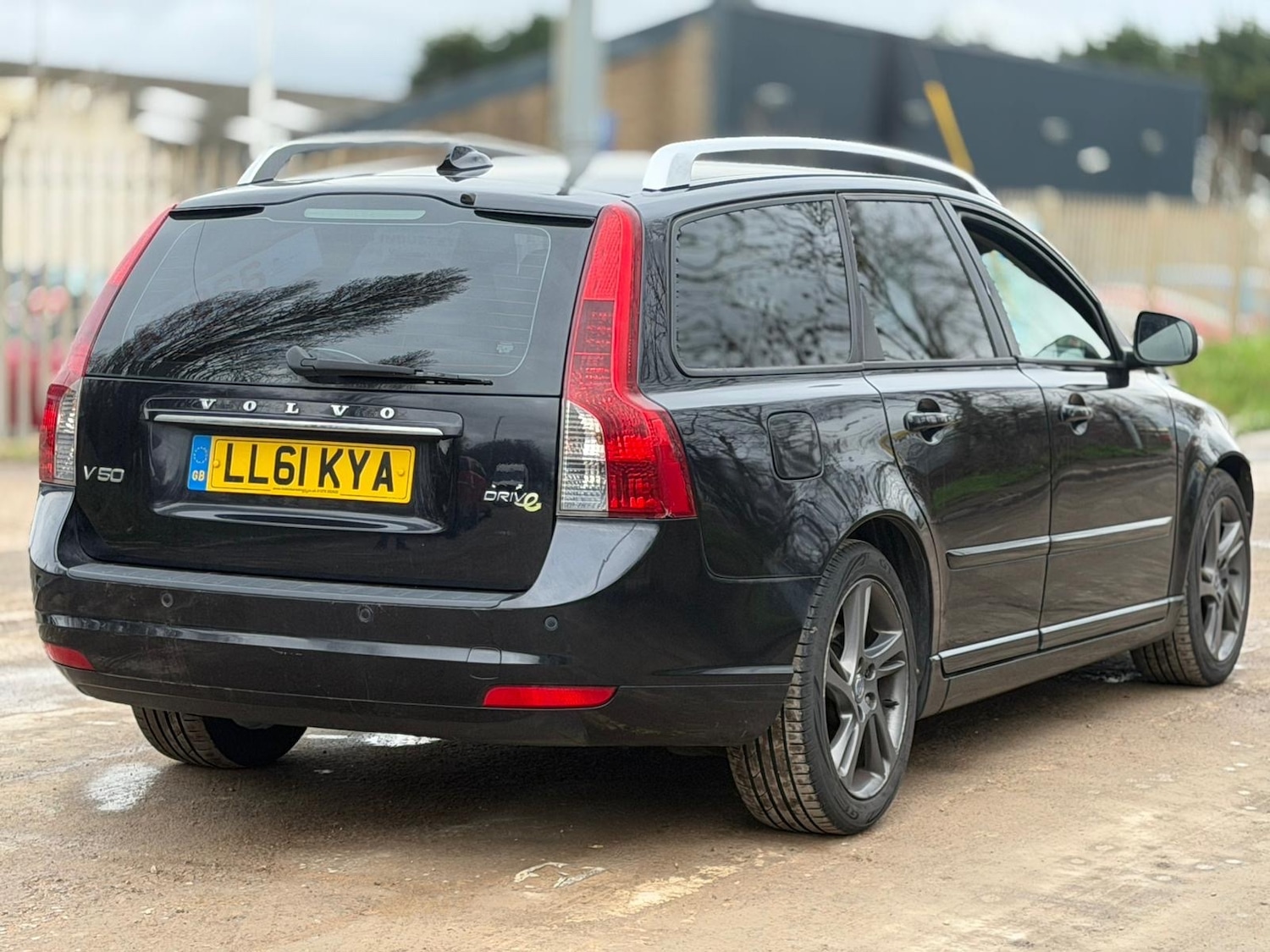 Used Volvo V50 2011 for sale - 77531967: Photo 5