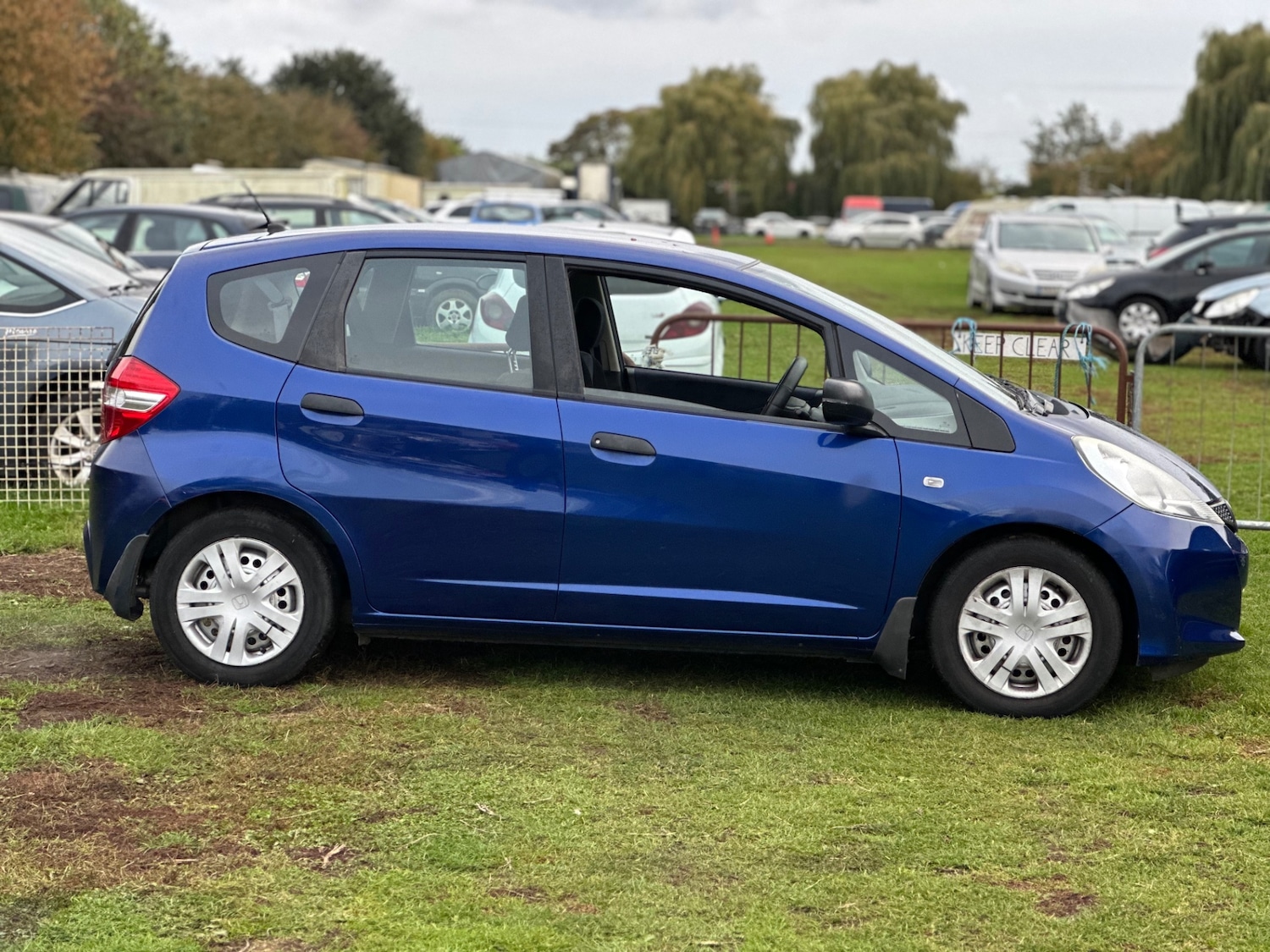 Used Honda Jazz 2012 for sale - 76482821: Photo 4