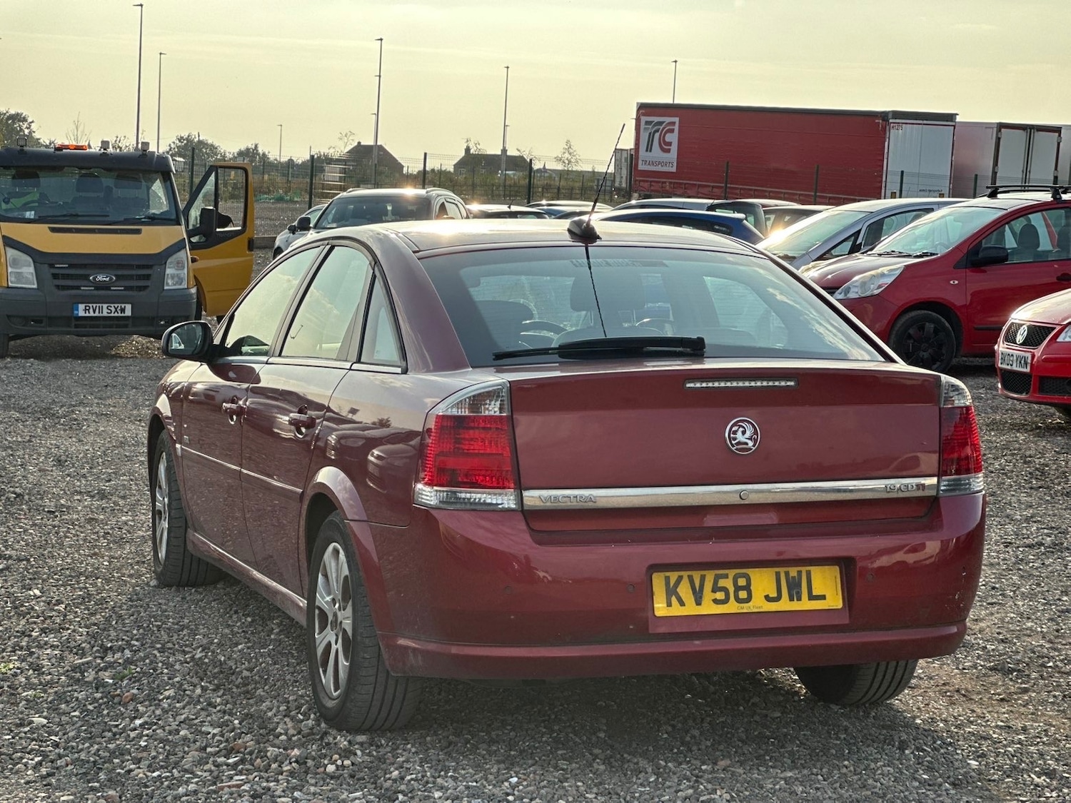 Used Vauxhall Vectra 2008 for sale - 76557743: Photo 5
