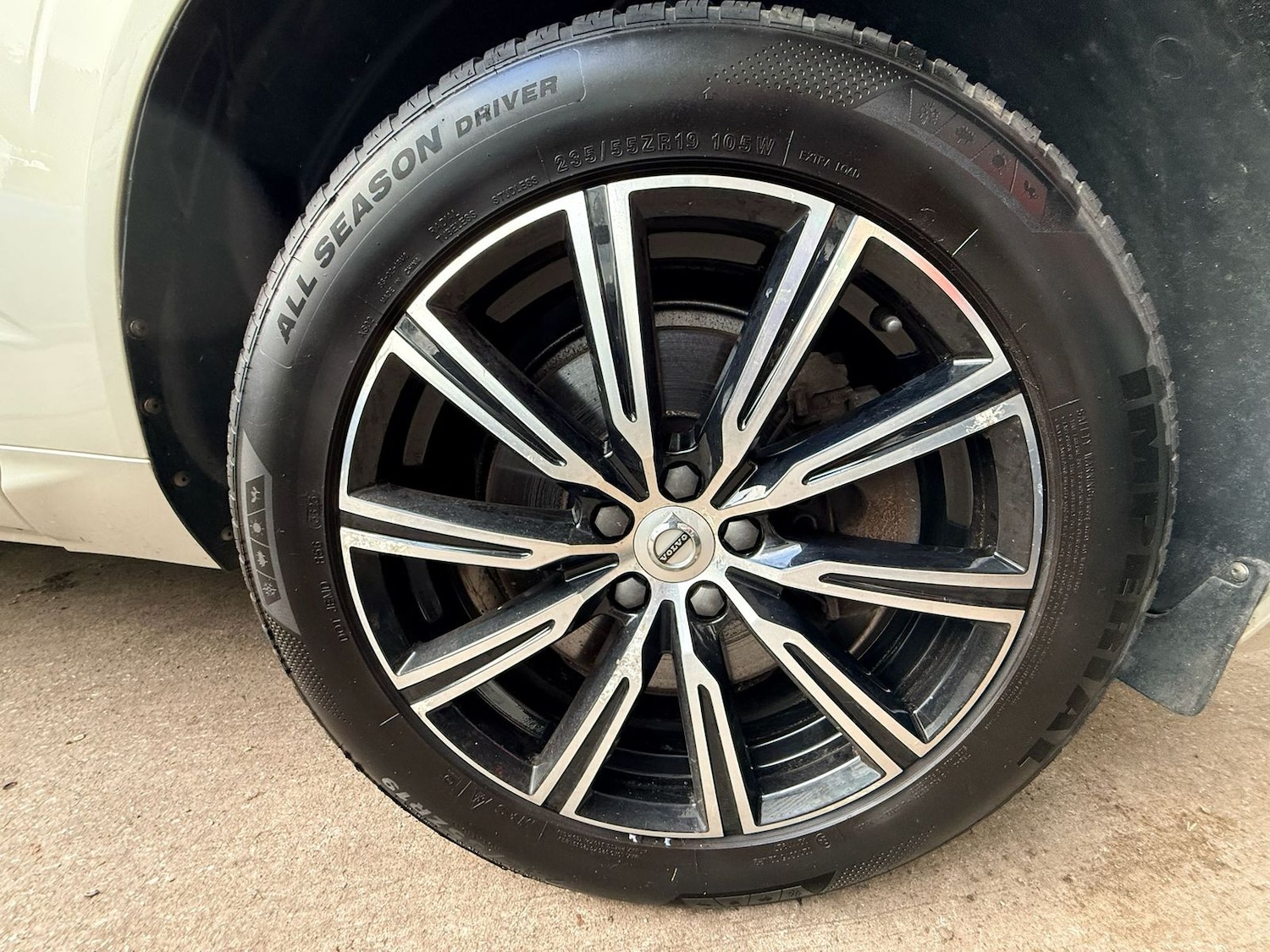 Used Volvo XC60 2018 for sale - 77324772: Photo 29