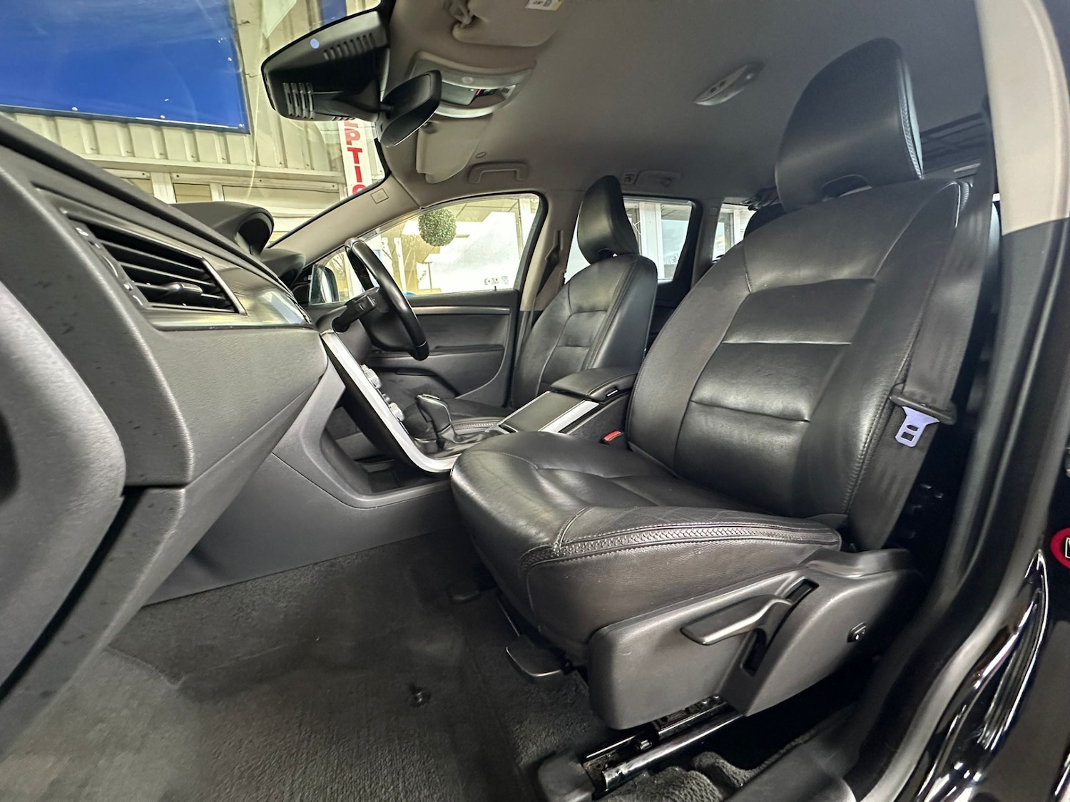 Used Volvo XC70 2014 for sale - 76480061: Photo 17