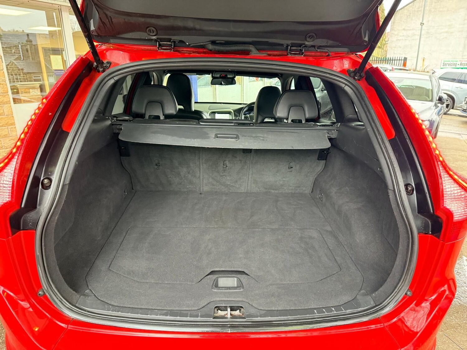 Used Volvo XC60 2015 for sale - 77710956: Photo 15