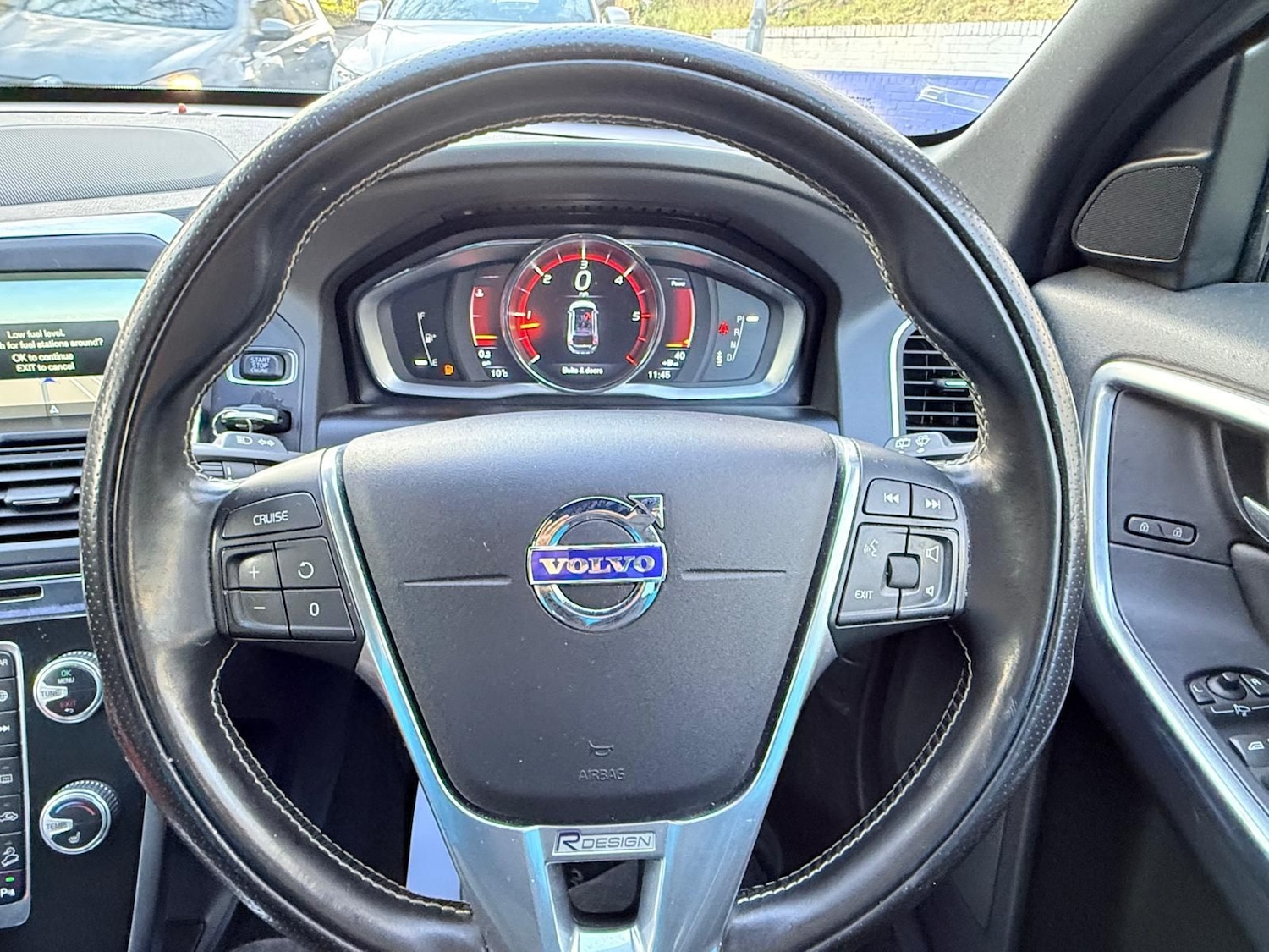 Used Volvo XC60 2015 for sale - 77224102: Photo 10