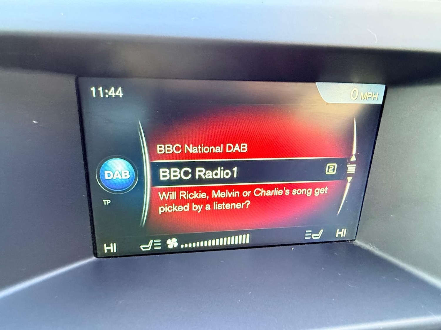 Used Volvo XC60 2015 for sale - 77224102: Photo 21