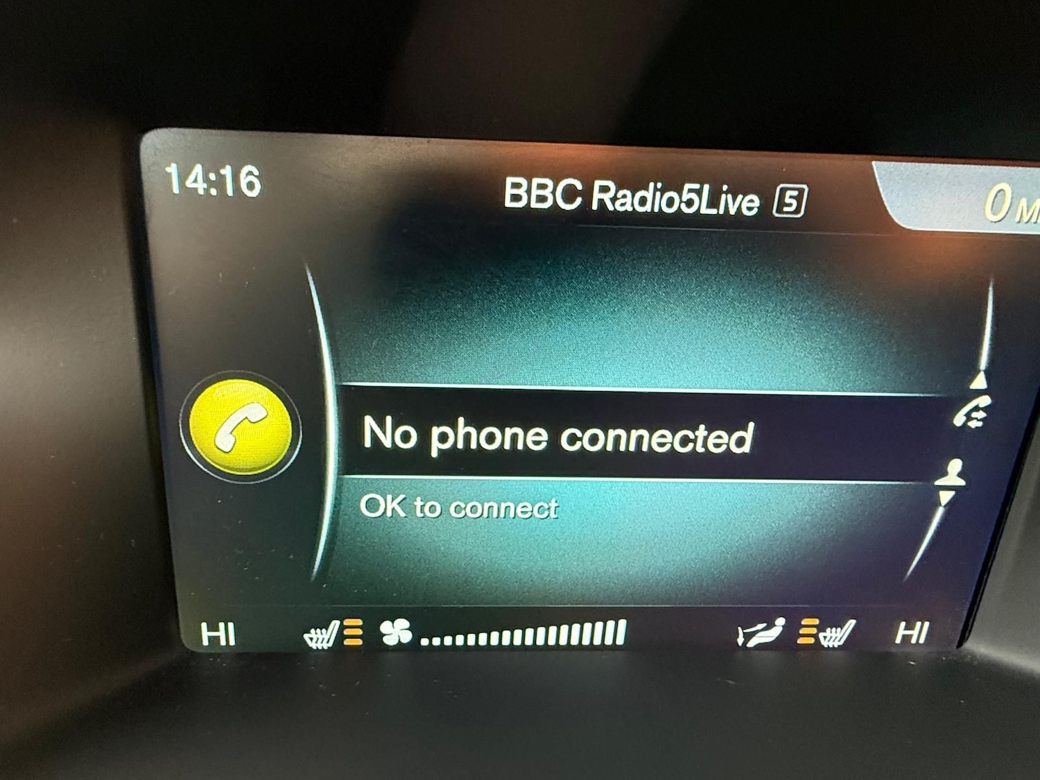 Used Volvo XC70 2014 for sale - 77269429: Photo 24