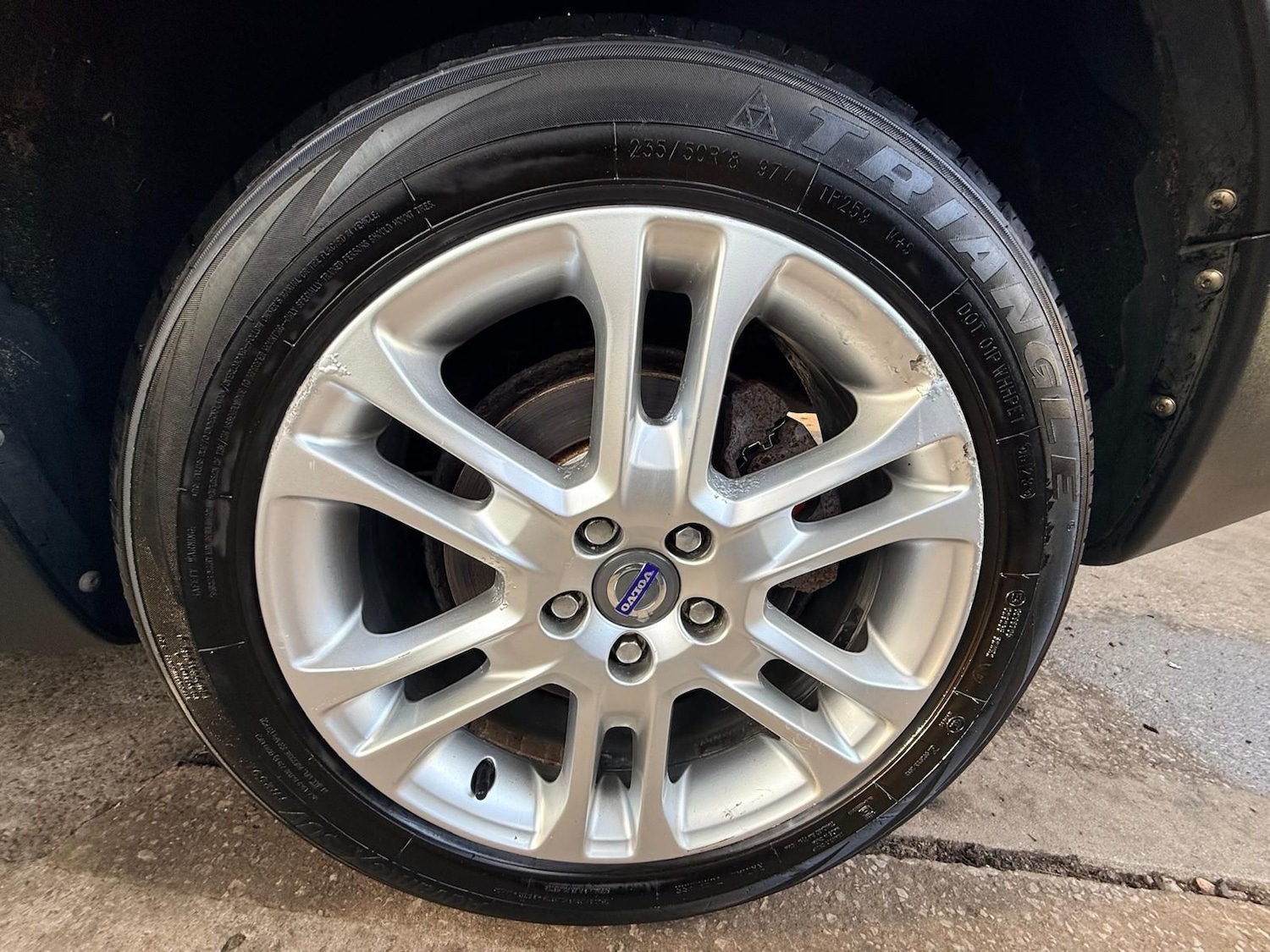 Used Volvo XC70 2014 for sale - 77269429: Photo 29