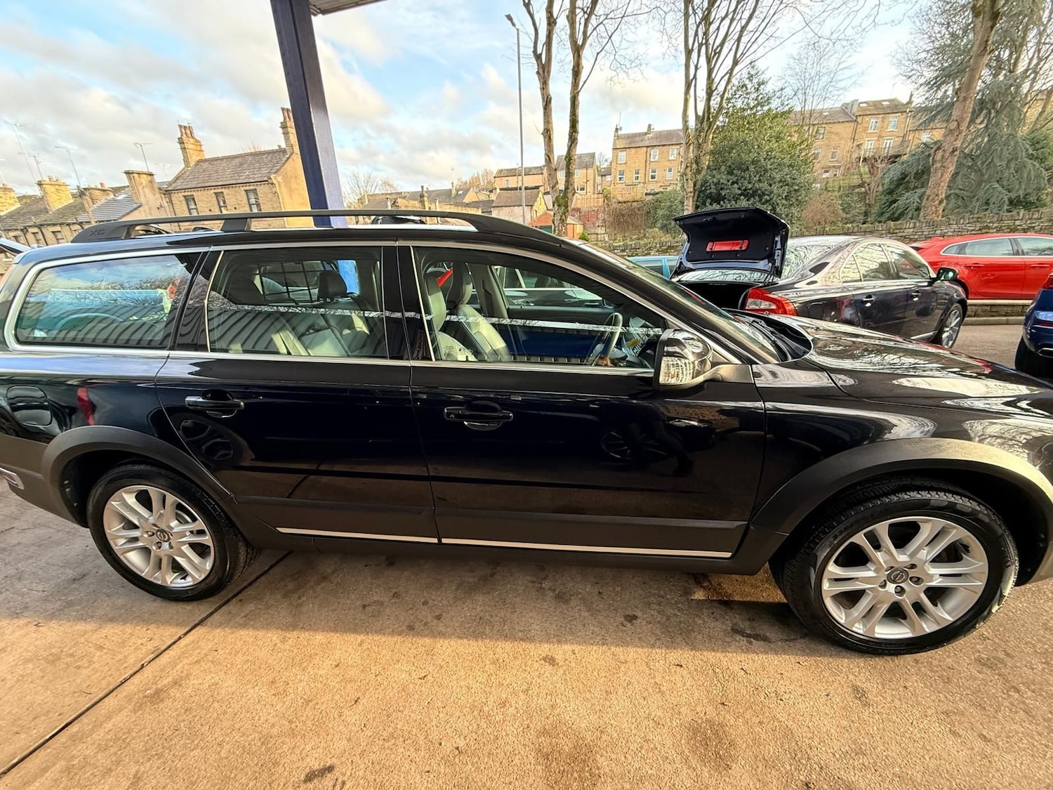 Used Volvo XC70 2014 for sale - 77269429: Photo 7
