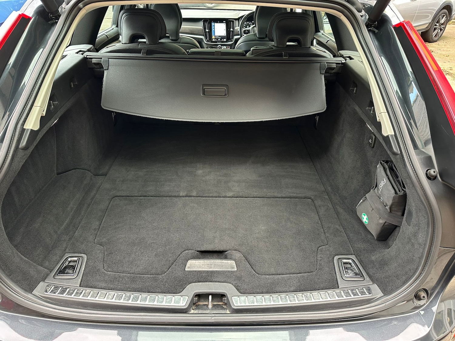 Used Volvo V90 2019 for sale - 76037965: Photo 11