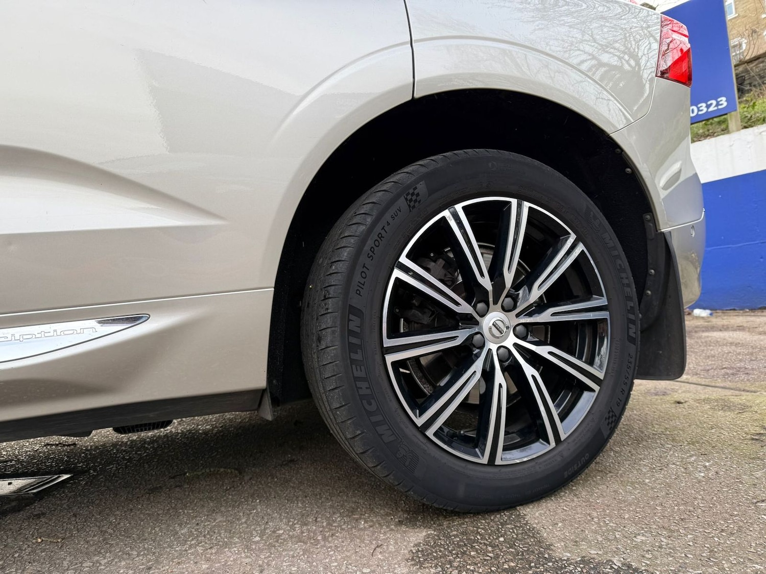 Used Volvo XC60 2019 for sale - 77942289: Photo 25