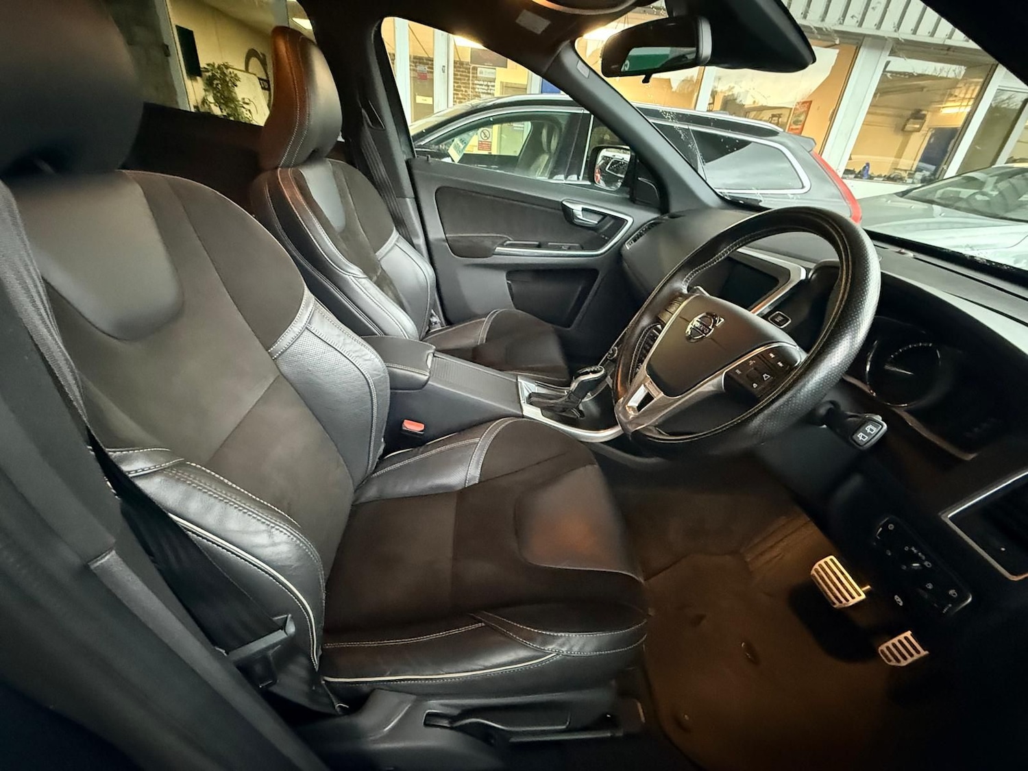 Used Volvo XC60 2017 for sale - 77512744: Photo 7