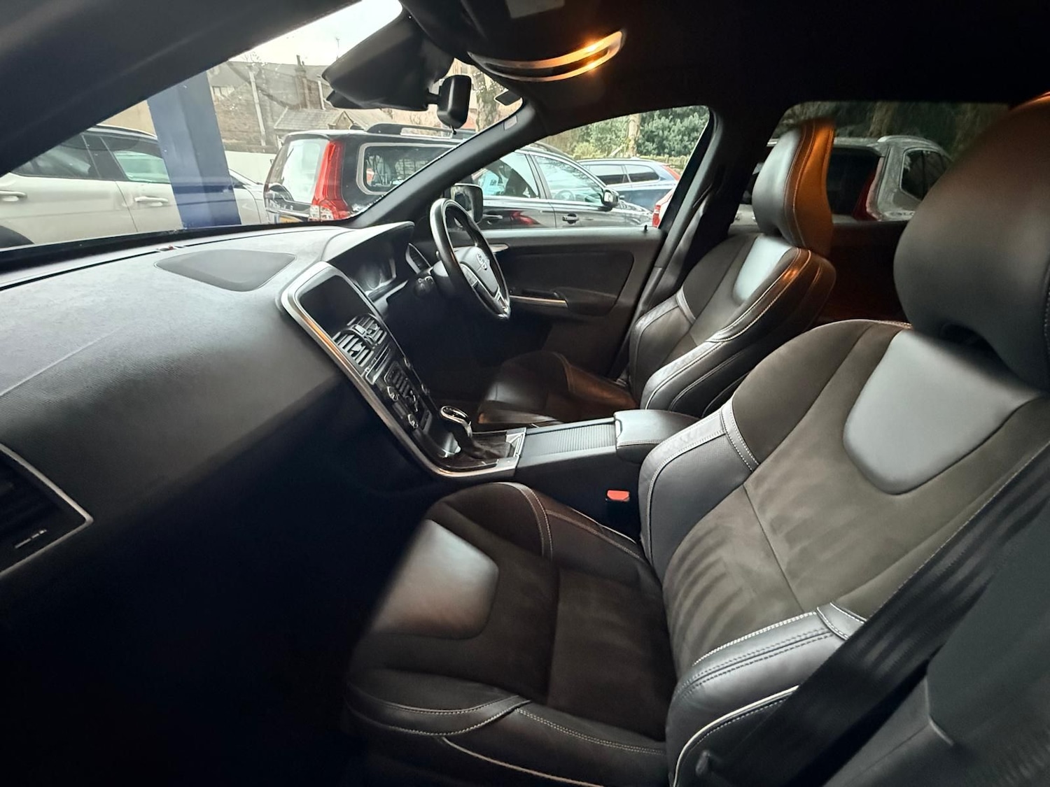 Used Volvo XC60 2017 for sale - 77512744: Photo 9