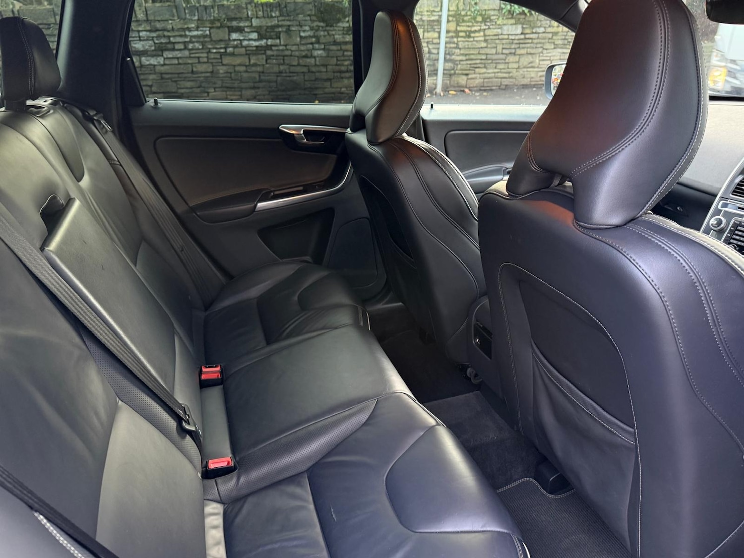 Used Volvo XC60 2015 for sale - 76877482: Photo 14