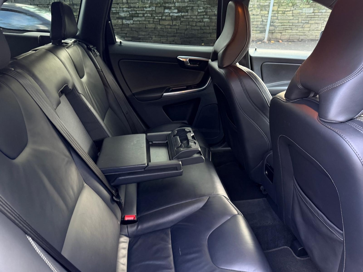 Used Volvo XC60 2015 for sale - 76877482: Photo 15