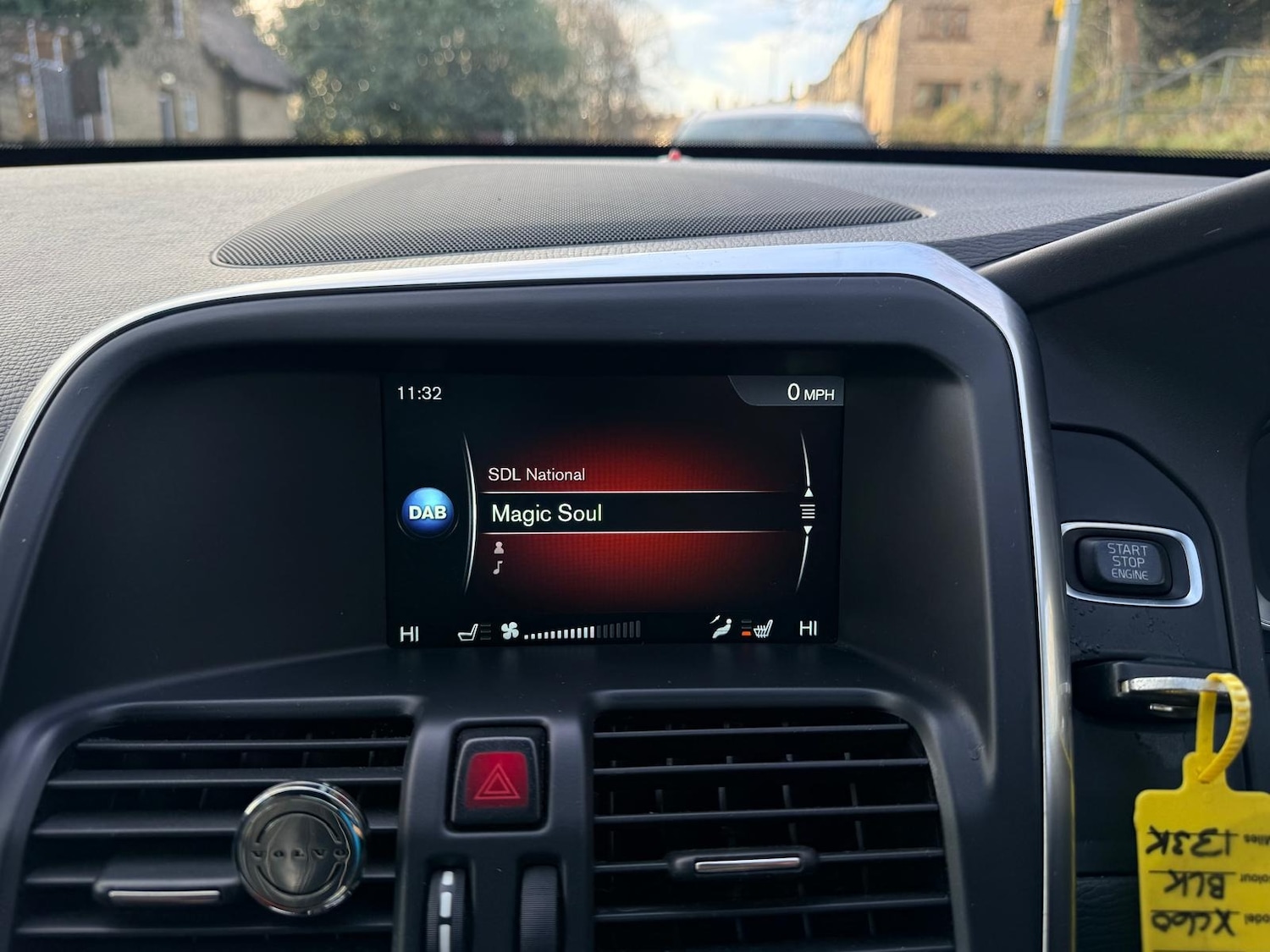 Used Volvo XC60 2015 for sale - 76877482: Photo 26